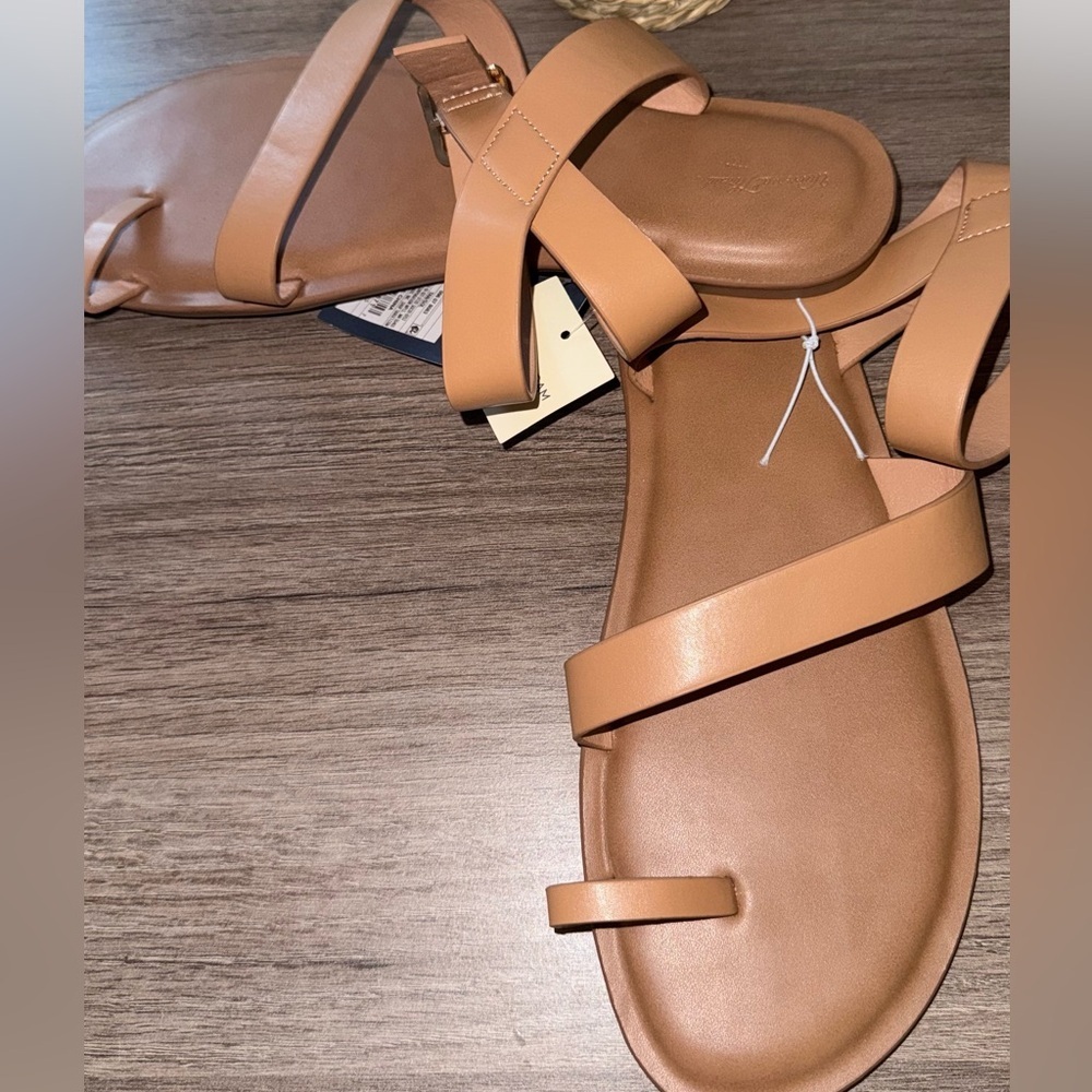 Universal Thread Tan Strappy Sandals - Picture 3 of 4